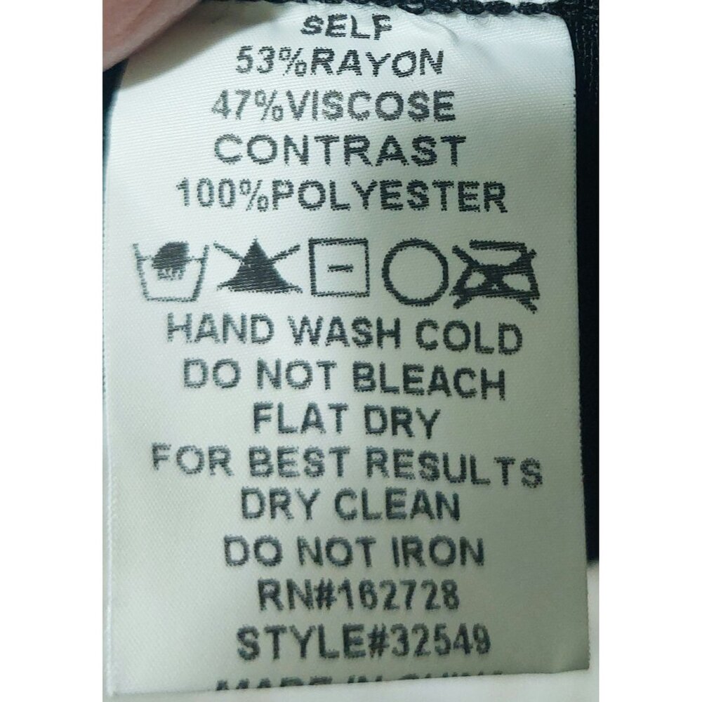 NWT Voy Women's Black Top W/ Colorful Abstract Sleeves Size Small - Picture 8 of 8